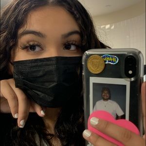 Meet your Posher, Thalia